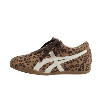 Sheepskin moral training shoes