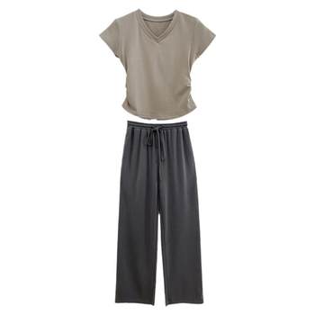 XCSTUDIOS Xiaochenjia bilateral smocked V-neck slim short-sleeved T-shirt + drapey grey wide-leg pants suit