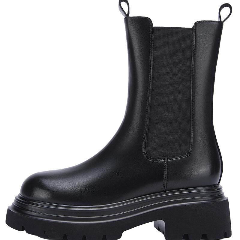 Thick-soled Chelsea short boots with retro style Daphne