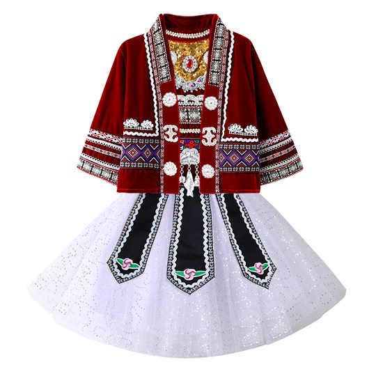 Children in minority costumes, tea picking, sound and dance