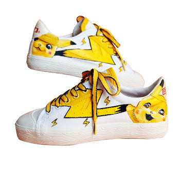 Pikachu comic comic modified canvas shoes for women original hand-painted graffiti authentic couple shoes shoes low-top sneakers