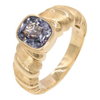 Sparkling, fashionable and versatile spinel ring!