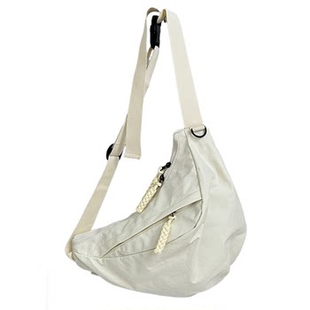 2026 new large capacity lightweight messenger bag dumpling bag