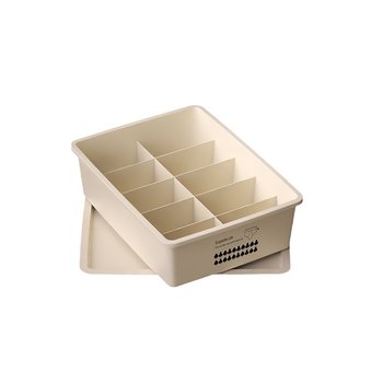 Home-separated underwear storage box with lid