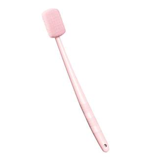 A powerful bathing tool with a long handle and a back rub that doesn’t ask for help.