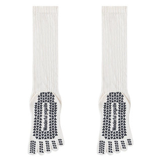 Gymnastics champion zhang jingyu endorses yoga socks brand