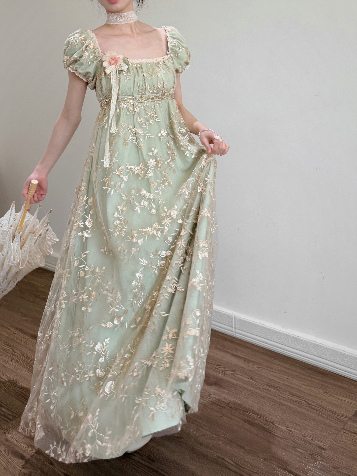 Wind and Scent / Green Grape Original French Retro Empire Style Dress Summer Green Heavy Lace Jacquard Long Dress