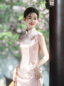 新中式盘扣粉色旗袍女2026夏季醋酸连衣裙气质订婚礼服裙日常可穿