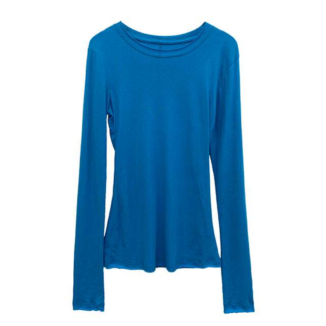 Blouse ສີ​ເຫຼືອງ​ສາ​ມາດ​ໄດ້​ຮັບ​ການ worn ເປັນ​ຊັ້ນ​ພື້ນ​ຖານ blouse ບາງ​ຂອງ​ແມ່​ຍິງ​