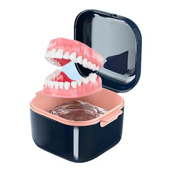 Elderly denture storage box soaking and cleaning two-in-one