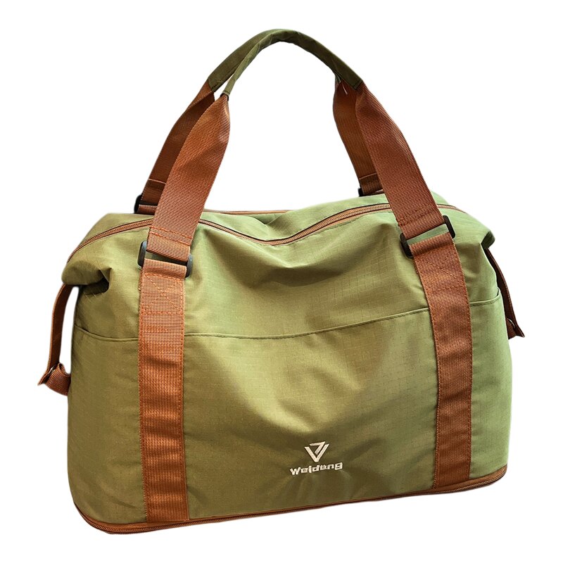 Lightweight and large-capacity boarding travel bag for short distances