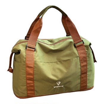 Lightweight and large-capacity boarding travel bag for short distances