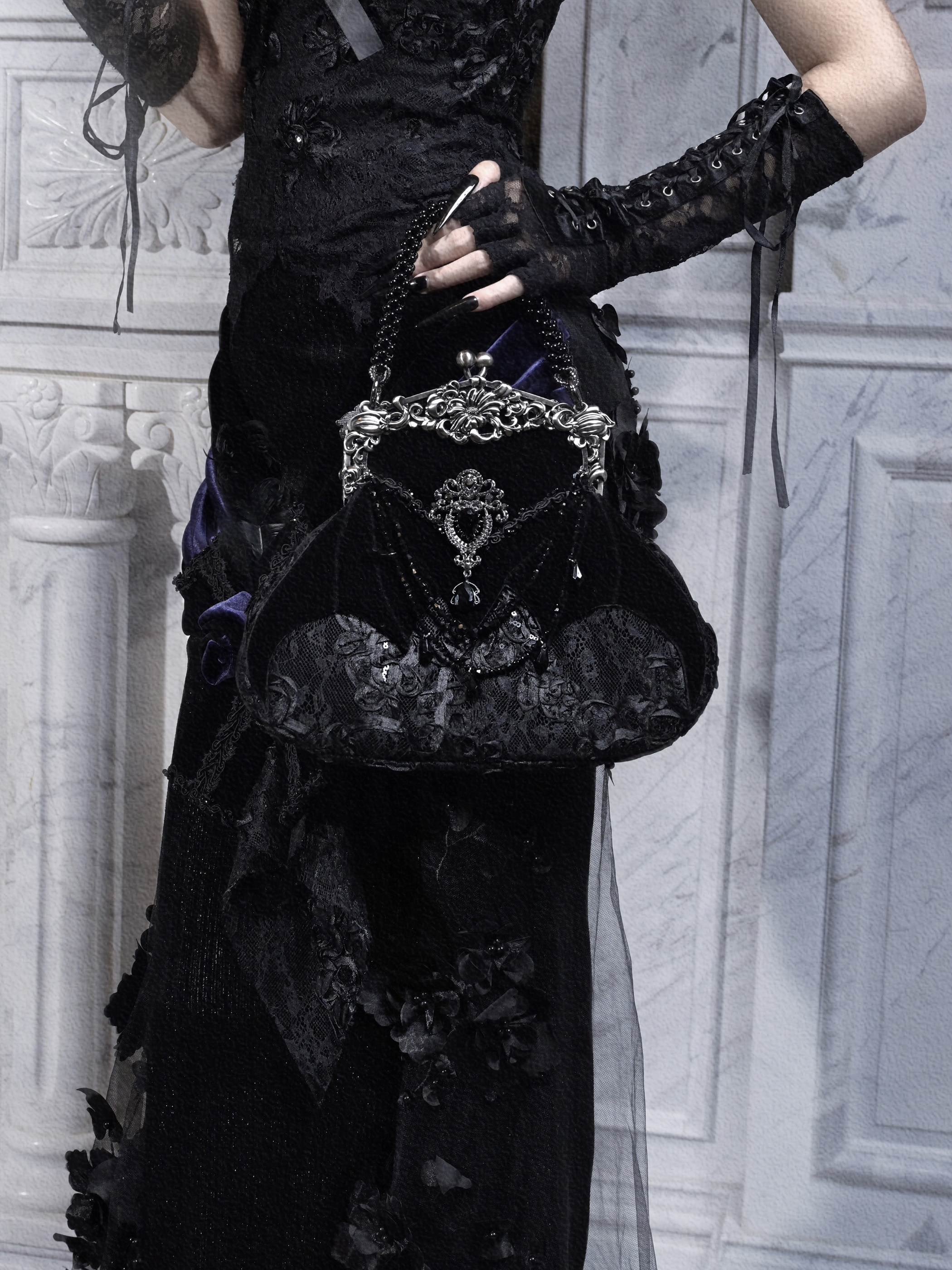 Blood Supply Original ◆ Day of Mourning Gothic Glamour European Style Sparkling Velvet Bat Handbag