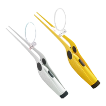 Infant and toddler booger clips a tool for digging and cleaning babys nose holes newborn childrens nose-button luminous tweezers