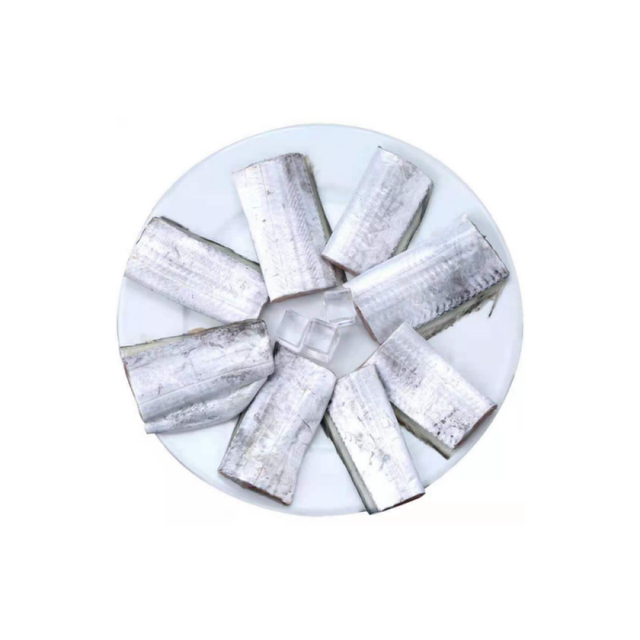 Shandong Huang Bo Sea hairtail fresh frozen ice-locked fresh section sub-tail section hairtail small eye saury section seafood aquatic products
