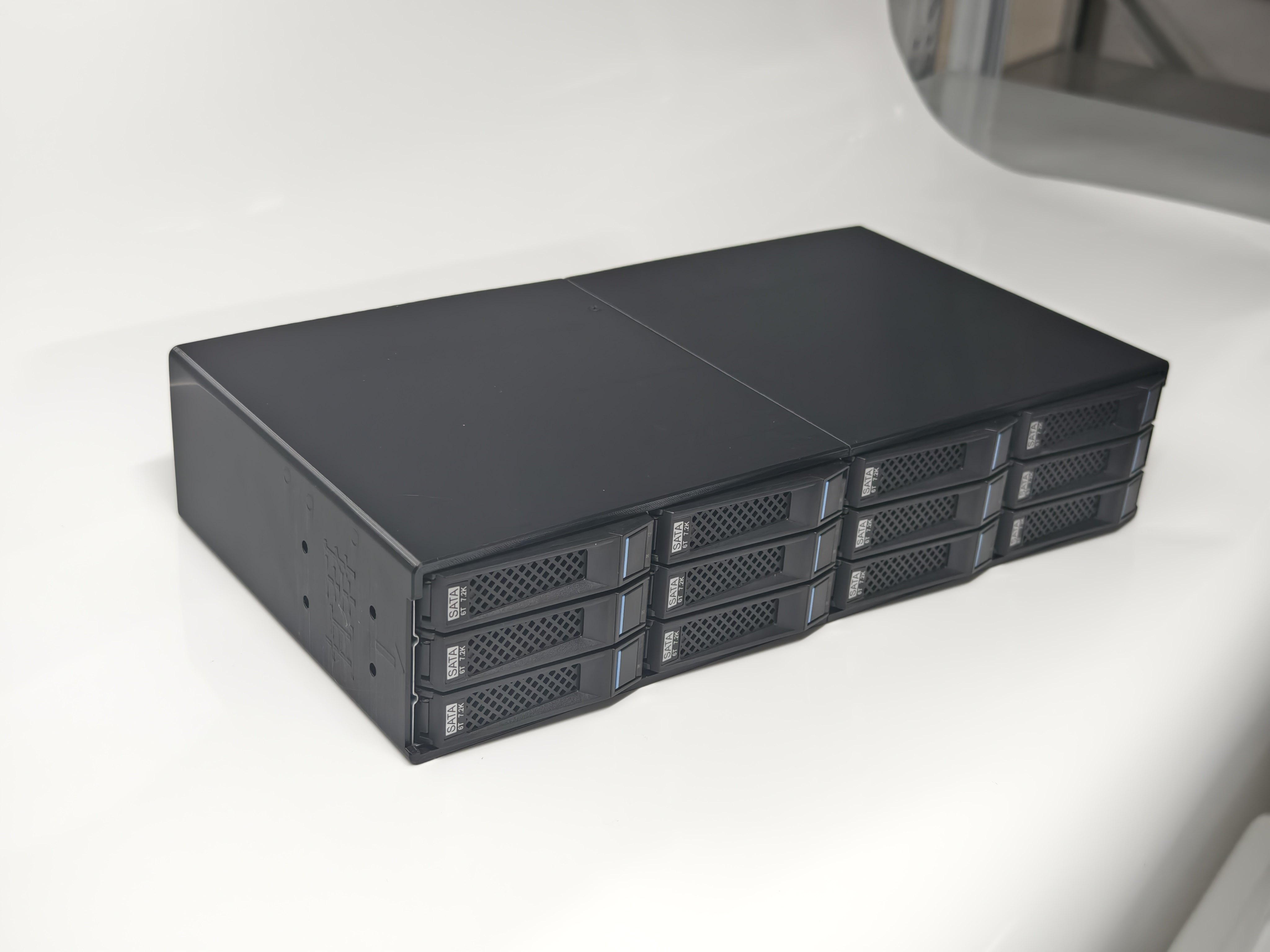 ตู้ขยายฮาร์ดไดรฟ์ M412S กล่องเก็บข้อมูล 12 ช่อง สีดำ โครงสร้างแบบ NAS รุ่น Feiniu 12G พร้อมแผงหลังแบบต่อพ่วง ใช้งานภายนอก 8643