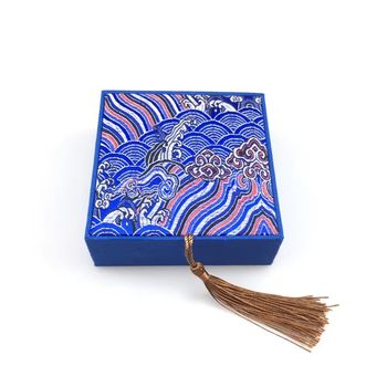 Classical tassel dragon pattern bracelet pendant gift packaging box