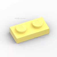 Светло-желтый