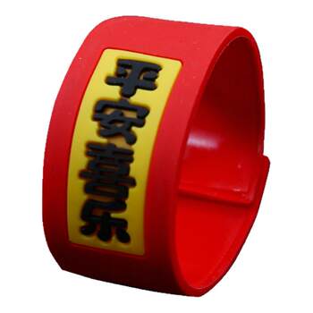 Steering wheel returns to the right position and sticks to safety and joy soft adhesive stickers