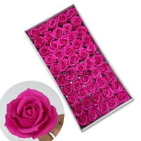 [Фрейд] 50 маленьких красных цветочков одного стиля.