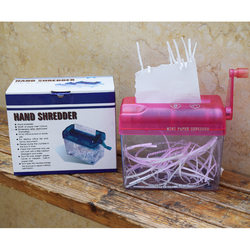 Hot -selling office household A6 mini manual shredded paper desktop hand shake file crusher manufacturer direct sales