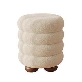 Cremefarbener schminktischhocker im hauptschlafzimmer samedream