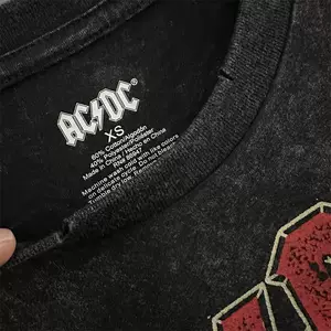 เสื้อยืดแขนสั้นทรงหลวม สไตล์อเมริกัน ดูเก่าแก่ ลายวง Acdc แนวร็อก พังก์ ล้างสี แบบสตรีท