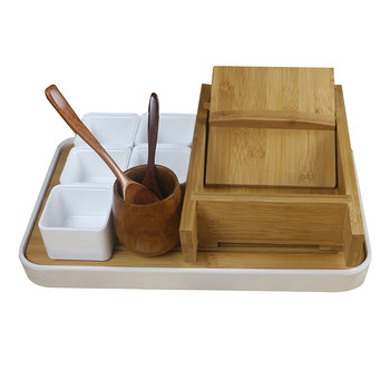 The hotel's special dry ice tofu brain tableware