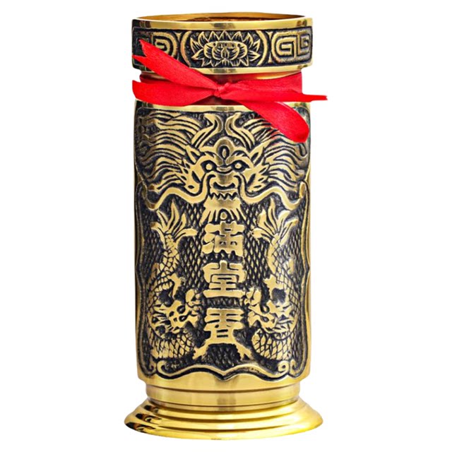Incense tube, made of brass in the Buddhist hall, for inserting incense and discharging incense