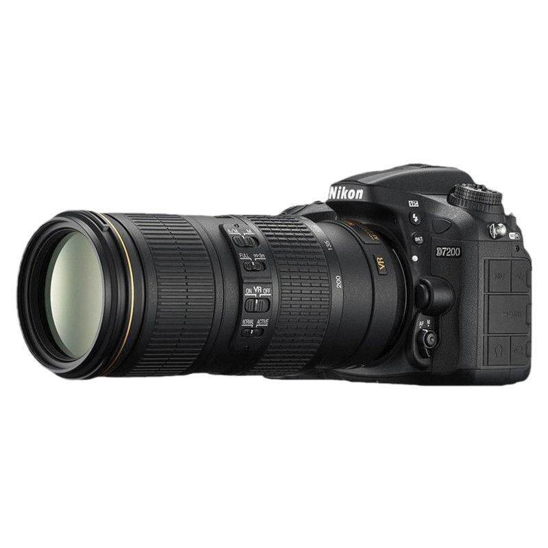 Nikon SLR camera D7000 for beginners to use at home