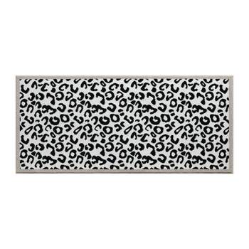 Saipos glue-free bedside blanket has a mid-century design