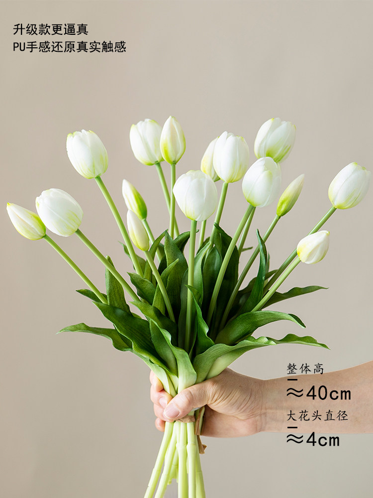 ของประดับดอกทิวลิปประดิษฐ์สีขาวคุณภาพสูง ช่อดอกไม้ปลอมสำหรับตกแต่งห้องนั่งเล่นและโต๊ะรับประทานอาหาร จัดดอกไม้ตกแต่ง