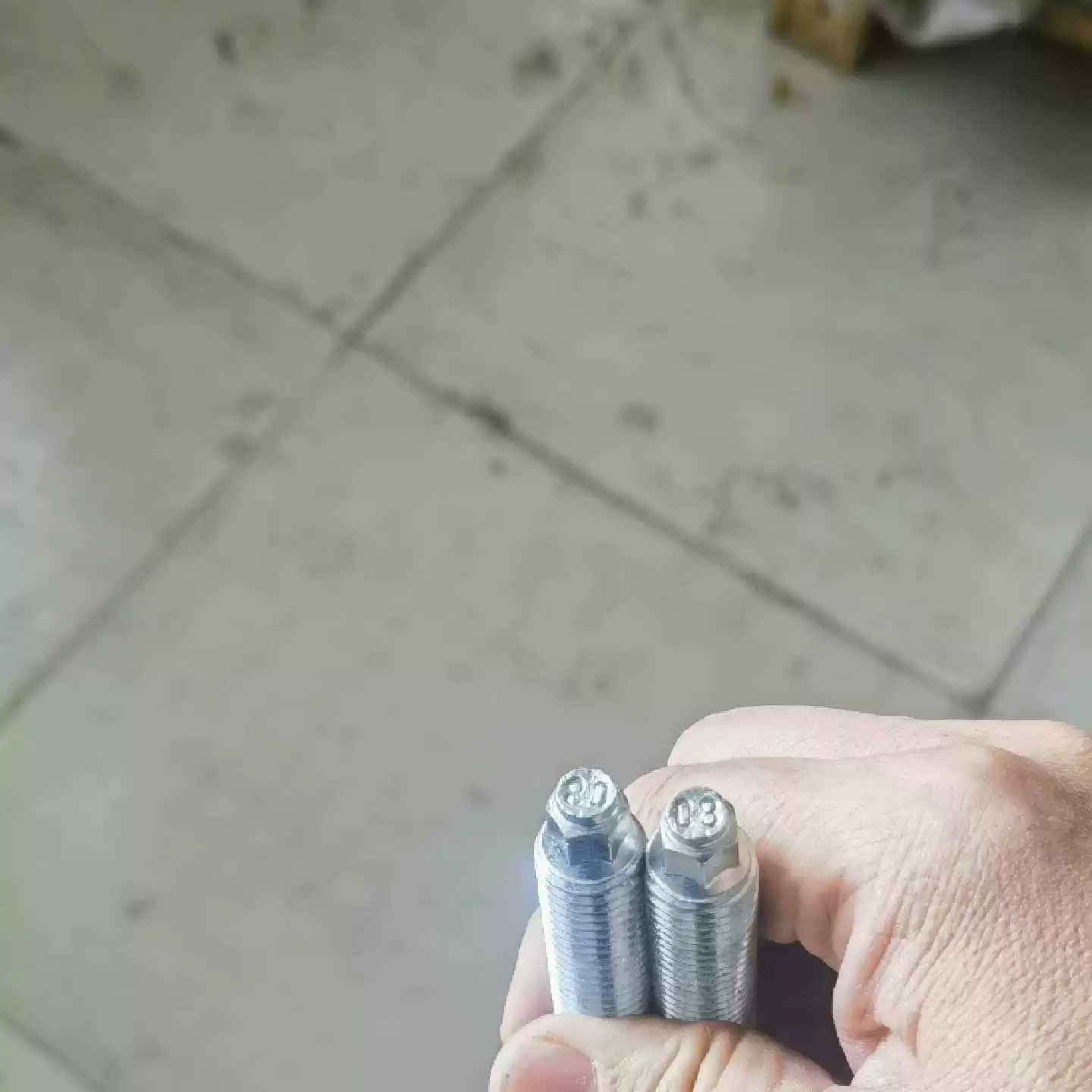 [Уточните] Болт-гайка класса 8.8 Hilti болт анкера класса 8.8 Hilti анкерный болт