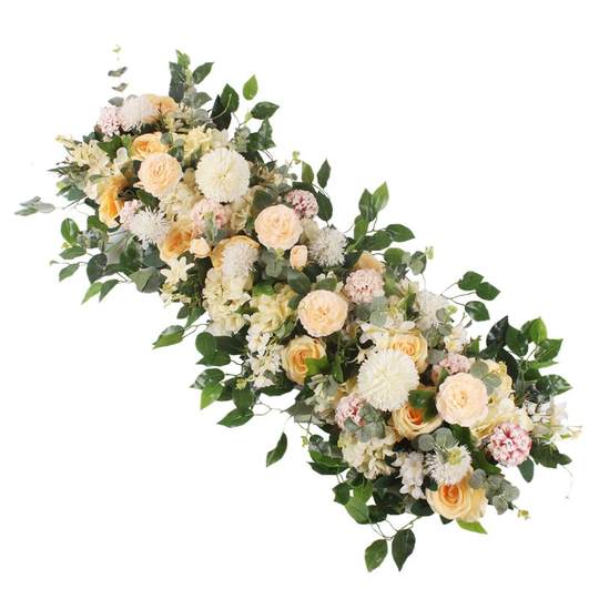 Wedding place for flower arrangement on the road to attract flowers