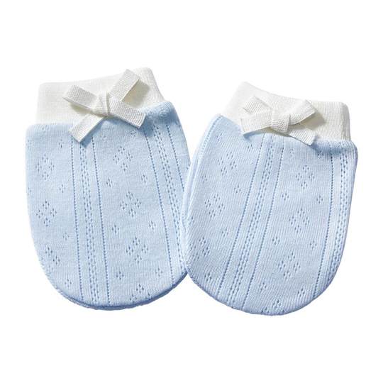 Anti-scratch gloves are breathable and can bite newborns