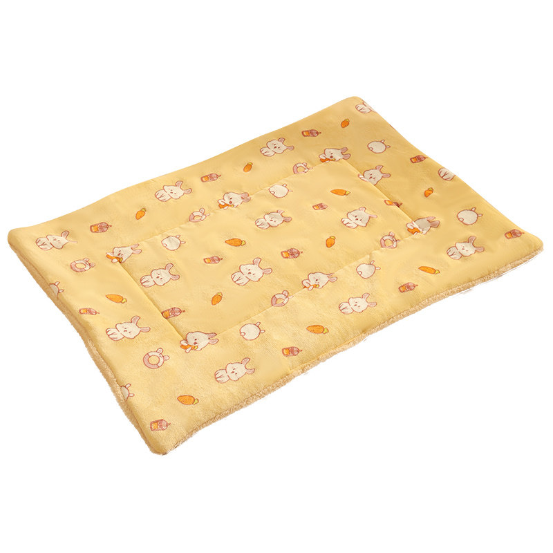 Cat nest warm sleeping blanket in winter