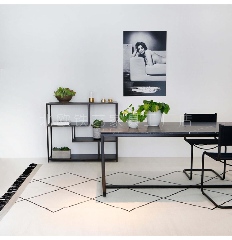 Sofa phía sau kệ chống lại bức tường trở lại một số tựa lưng tủ phân vùng phòng khách lại tủ dải hẹp hẹp bảng phụ