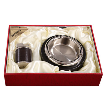 Dashiyuan lighter gives dad a wedding ashtray in his new house