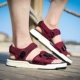 Giày sandal đôi 2018 hè mới phiên bản Hàn Quốc của giày đi biển hoang dã nam đế mềm ngoài trời một đôi nam và một đôi giày nữ bình thường