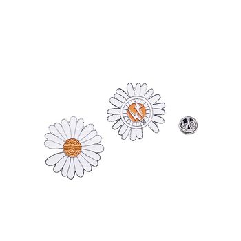 PDSTYLE ໃຫມ່ G-Dragon DG ແບບດຽວກັນ brooch daisy ຂະຫນາດນ້ອຍແມ່ຍິງ in trendy ບຸກຄະລິກກະພາບຍີ່ປຸ່ນ pin ສ້າງສັນ