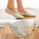 Vớ nữ vớ vớ nữ vớ thấp giúp vớ cotton mùa hè phần mỏng miệng nông vớ vô hình Hàn Quốc silicone chống trượt dễ thương - Vớ hàng tuần tất uniqlo