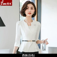 Белый пиджак классического кроя