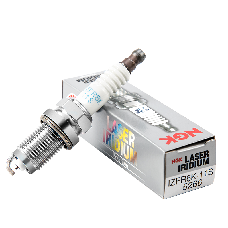 在銘 染付双耳盤口三足香炉 純銀刻火屋付