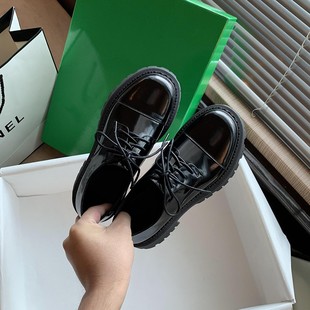 一力米灰 系带厚底小皮鞋