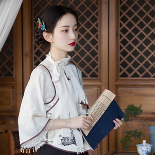 一城风絮中式蝴蝶结领绣花上衣