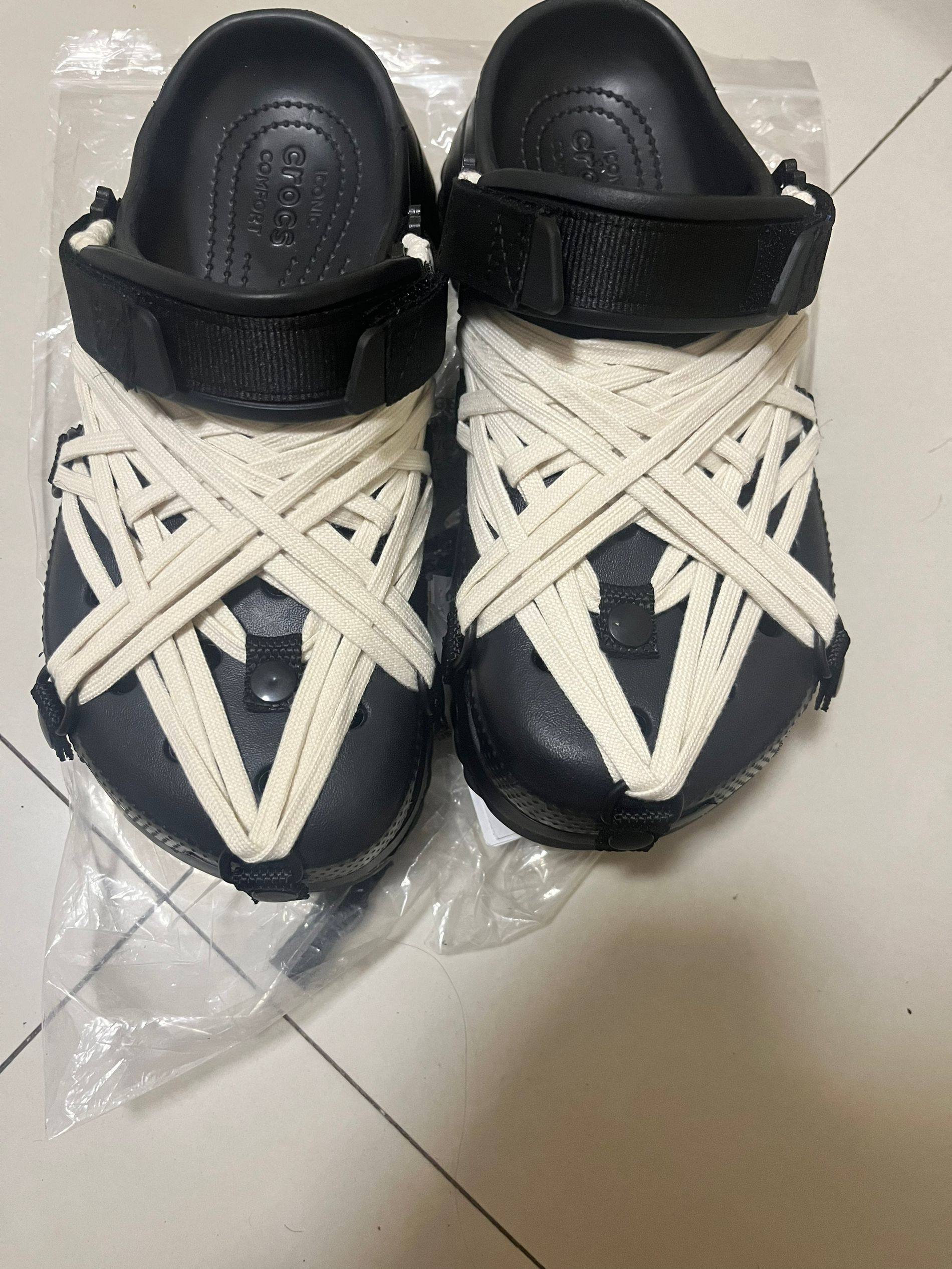 卡洛驰疯狂绑带怎么翻译_卡洛驰疯狂绑带英文用法_卡洛驰疯狂绑带英语例句_淘宝翻译网