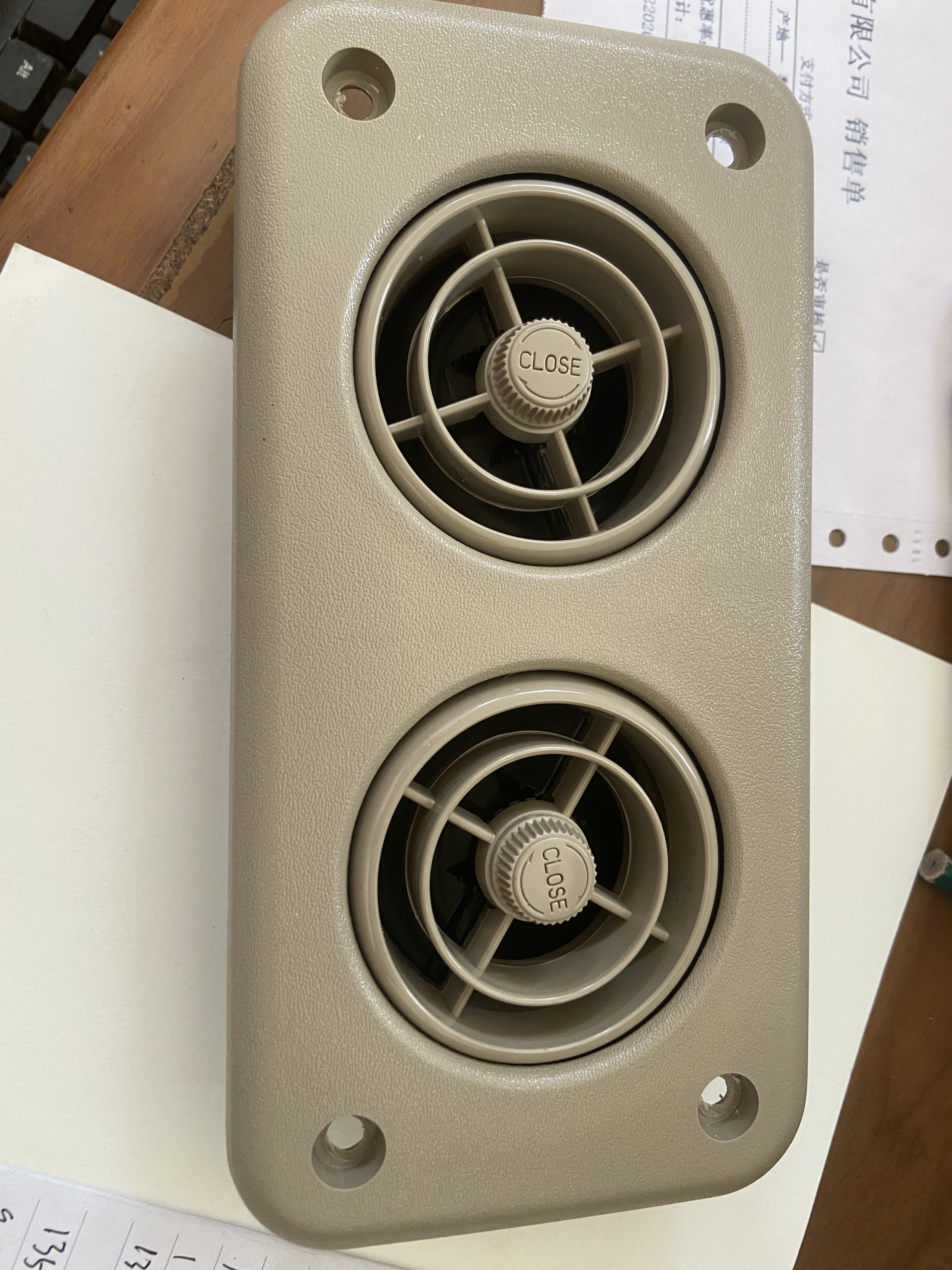 原厂出风口怎么翻译_原厂出风口英文用法_原厂出风口英语例句_淘宝翻译网