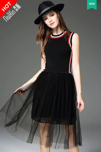 Naixin индивидуальное 115009 новое платье знаменитости однотонное сетчатое трикотажное платье без рукавов со средней талией корейская версия