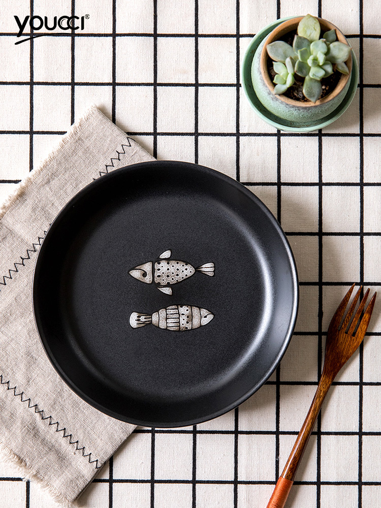 This porcelain 8 inches round ceramic deep dish household food dish Japanese plate cold dish dish tray is creative