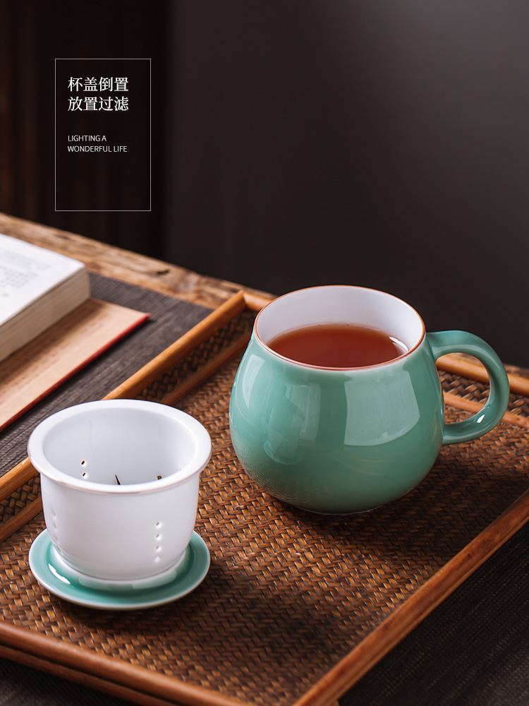 Jingdezhen ceramic filter cup tea cups separation office tea cups with cover keller household water bottle